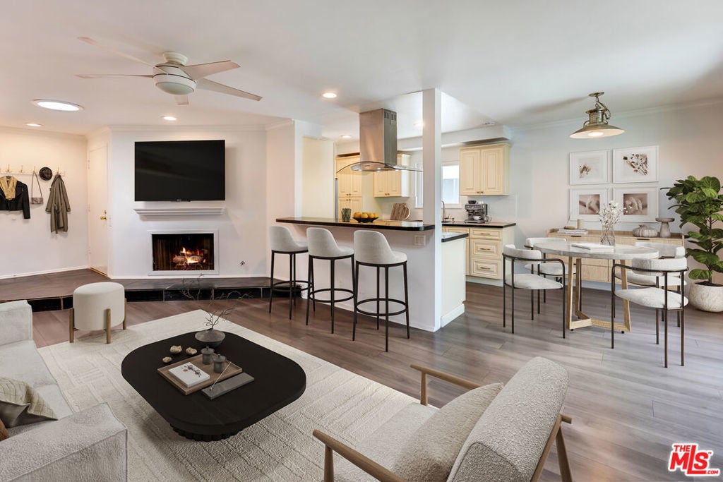 Photo of Listing #25521039