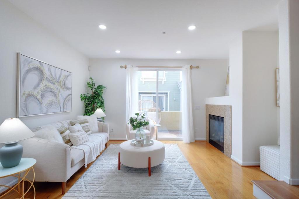 Photo of Listing #ML82000930