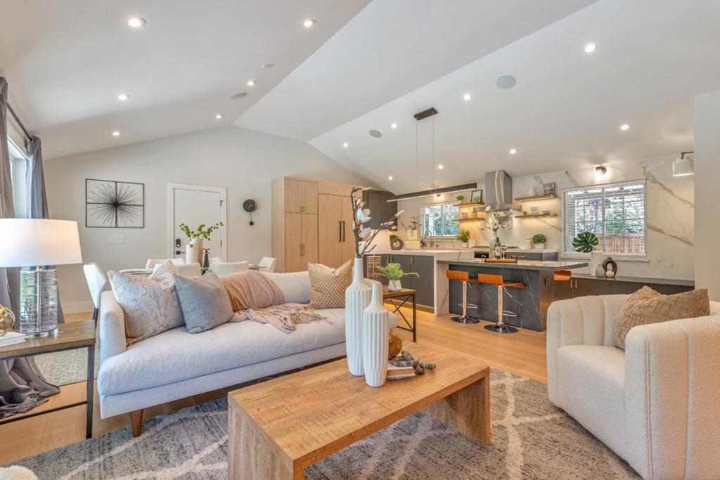 Photo of Listing #ML82001078