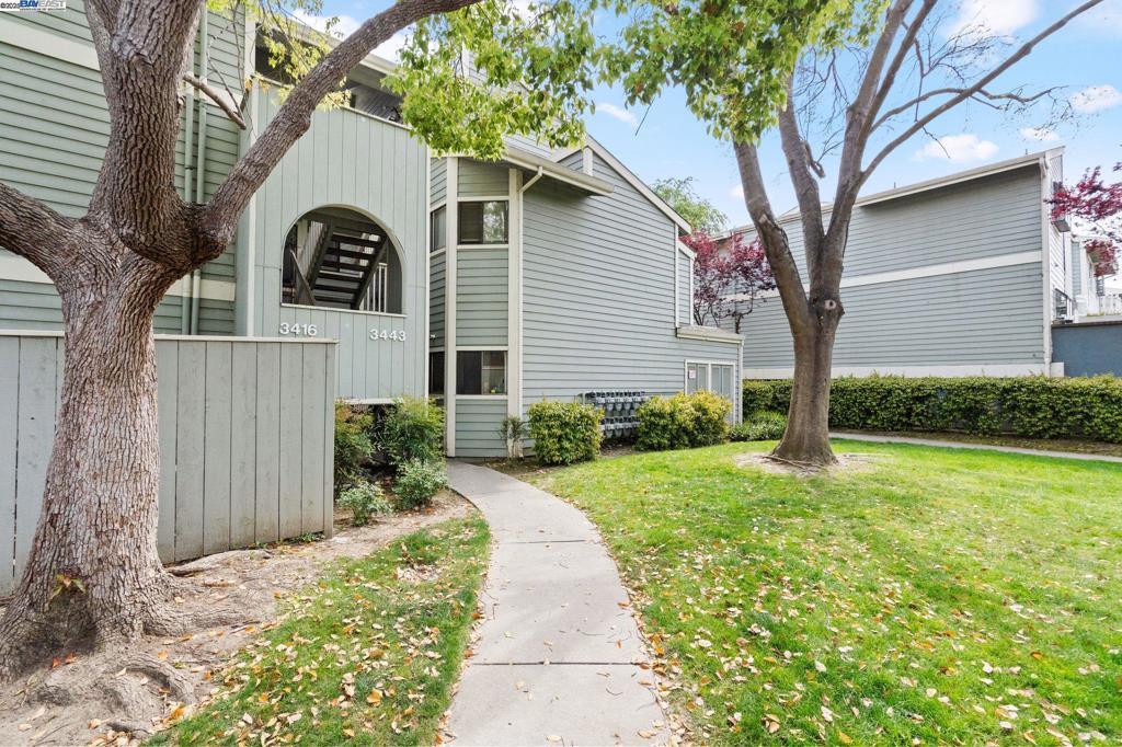 Photo of Listing #41092175