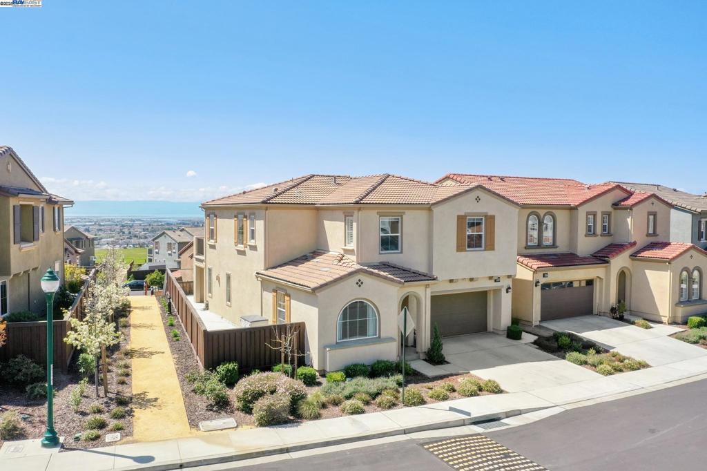 Photo of Listing #41092210