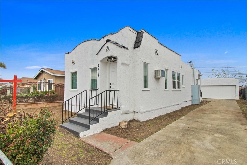 Photo of Listing #DW25074427