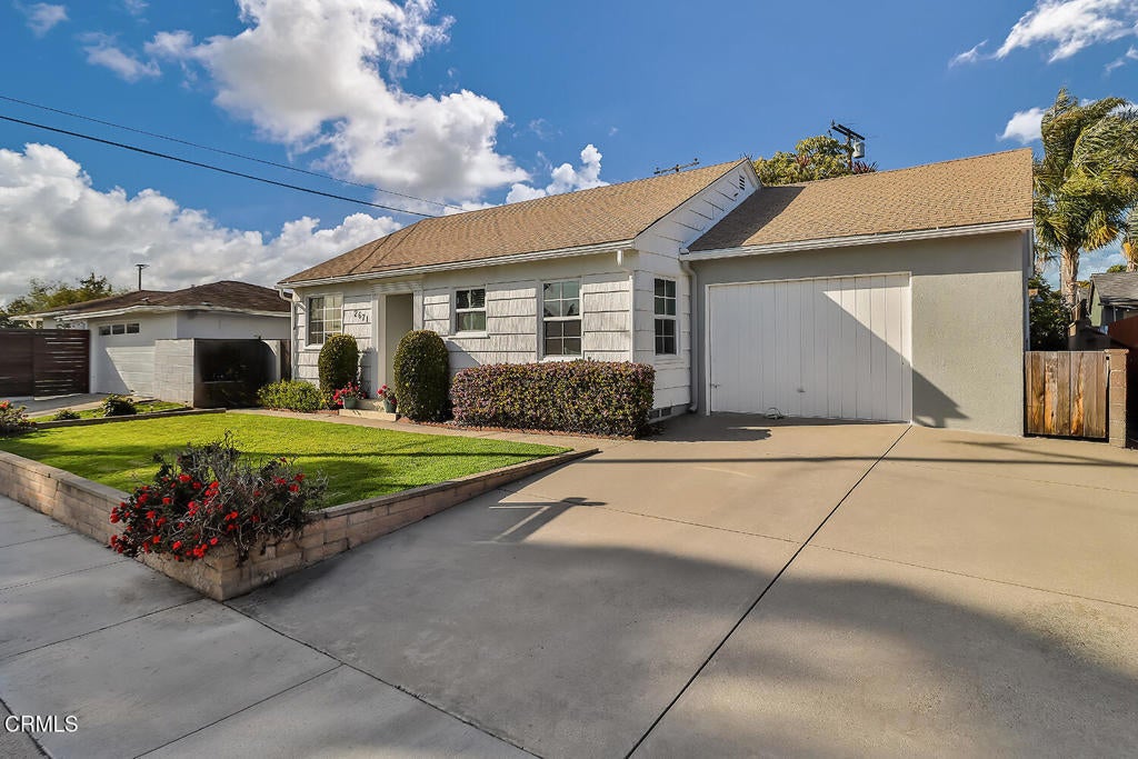 Photo of Listing #V1-29133