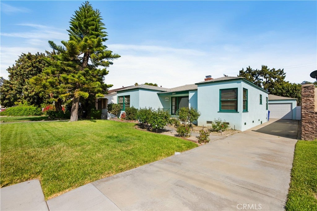 Photo of Listing #DW25073970