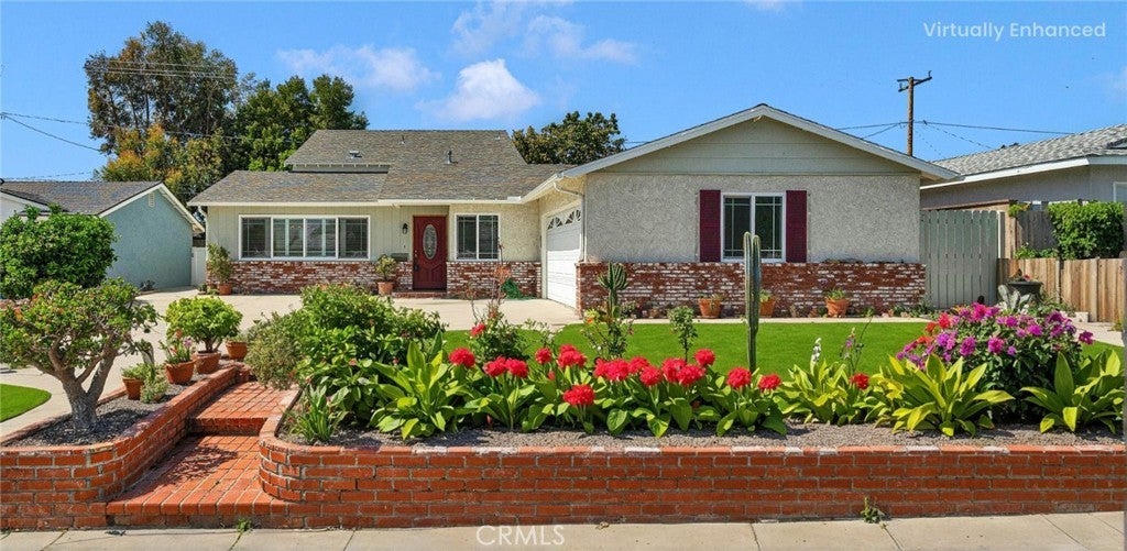 Photo of Listing #SR25056036