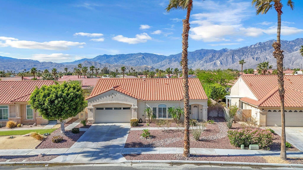 Photo of Listing #219127937DA