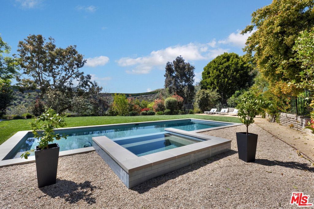 Photo of Listing #25521541