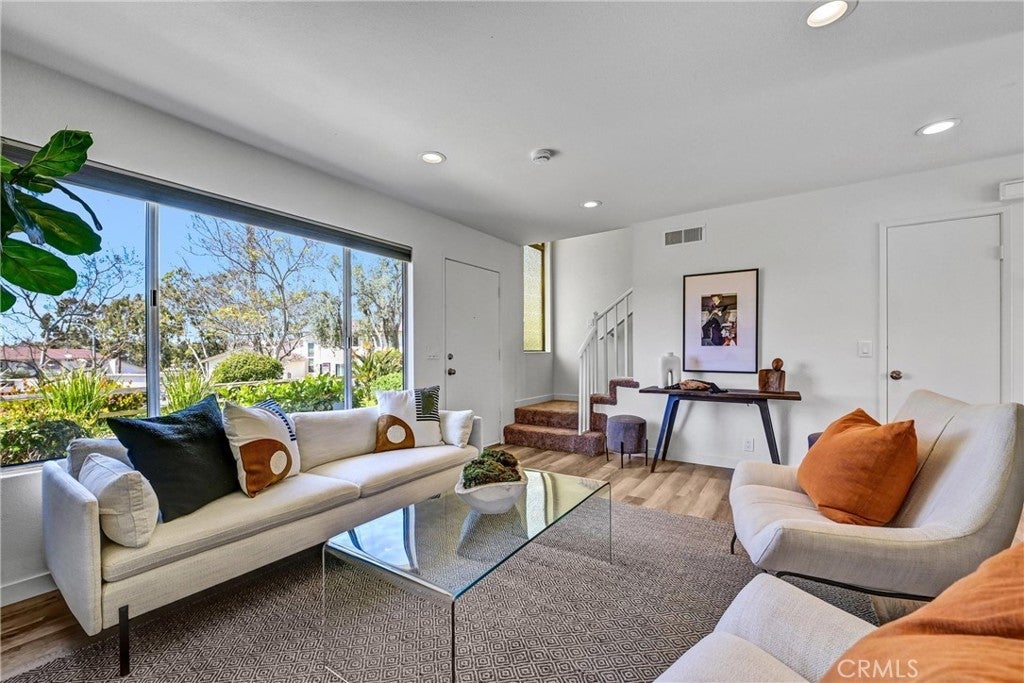 Photo of Listing #OC25074717