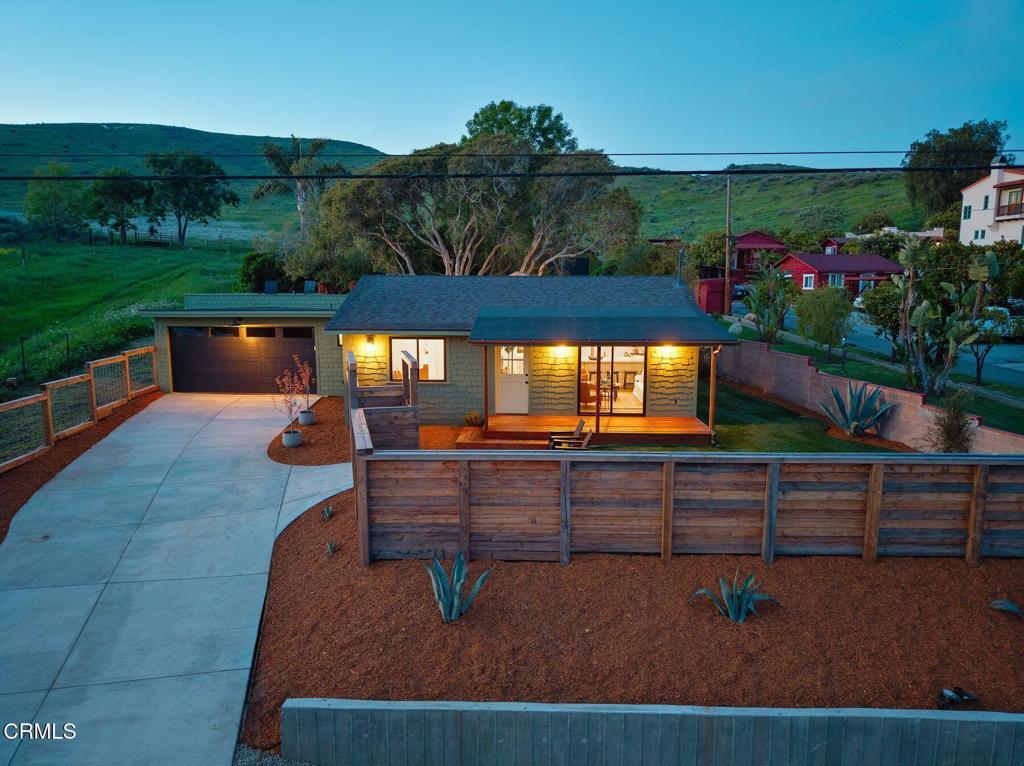 Photo of Listing #V1-29142