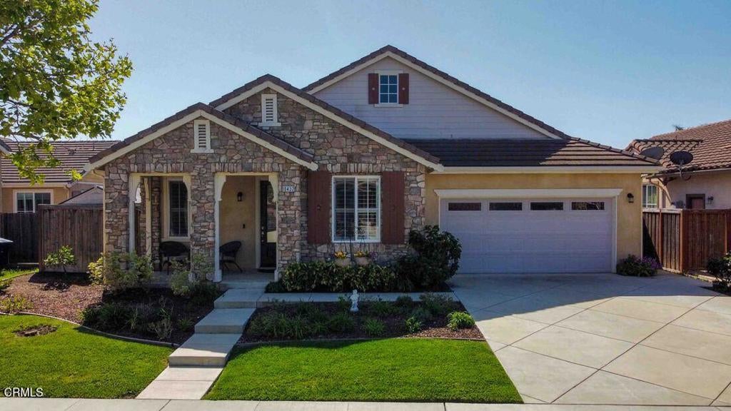 Photo of Listing #V1-29151