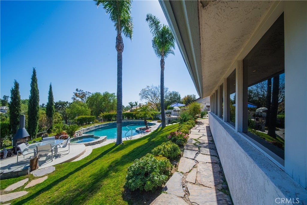 Photo of Listing #SR25075314