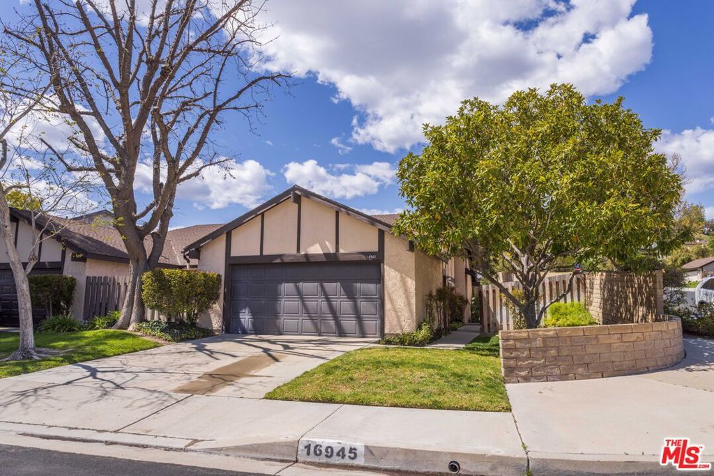 Photo of Listing #25517309