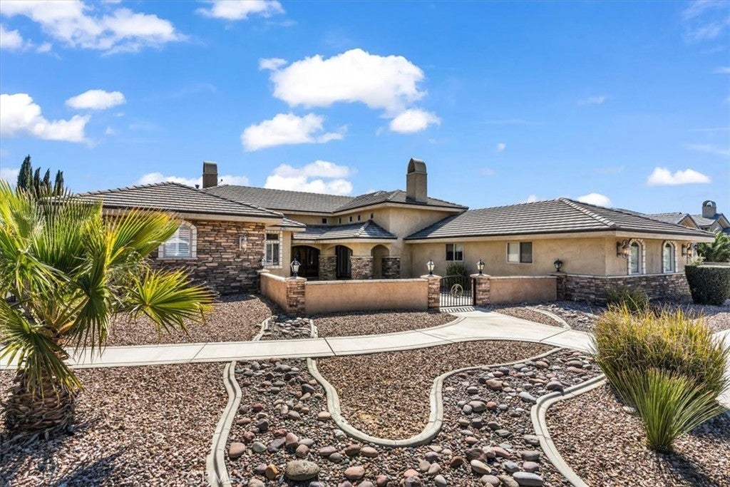 Photo of Listing #SB25075206