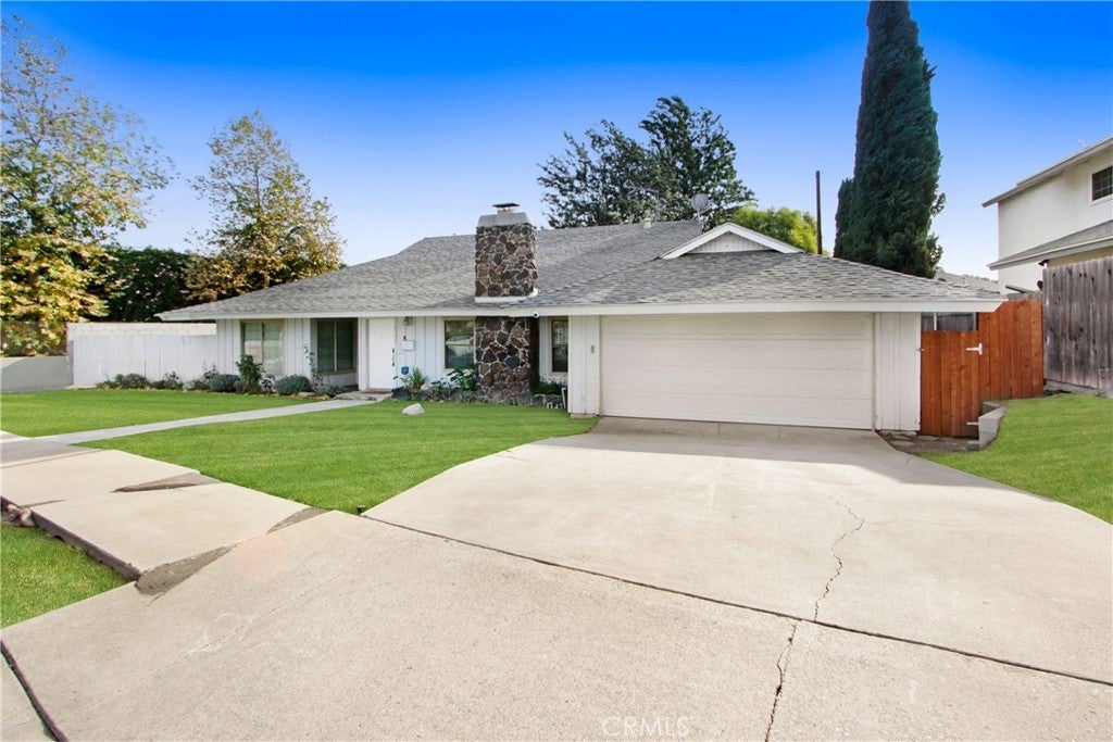 Photo of Listing #SR25075584