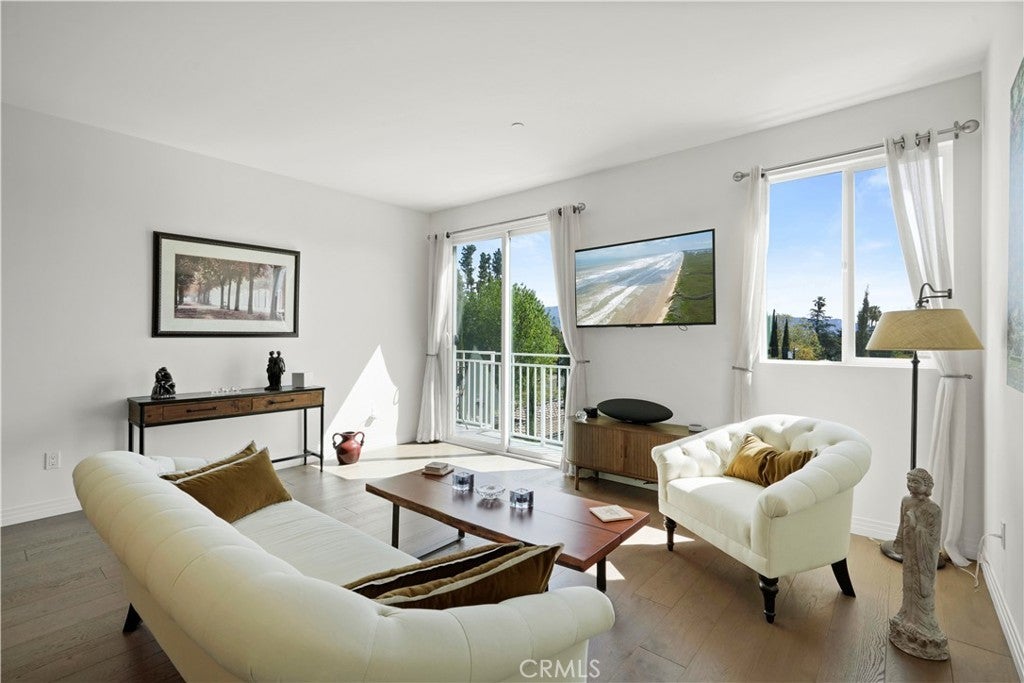 Photo of Listing #SR25073409