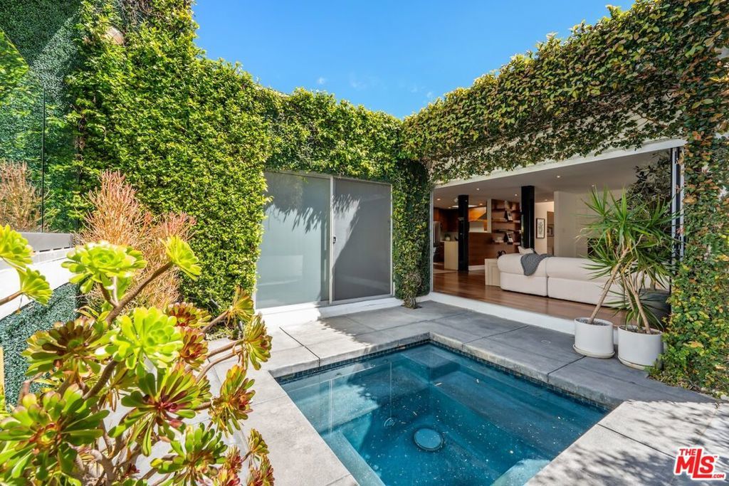 Photo of Listing #25521367