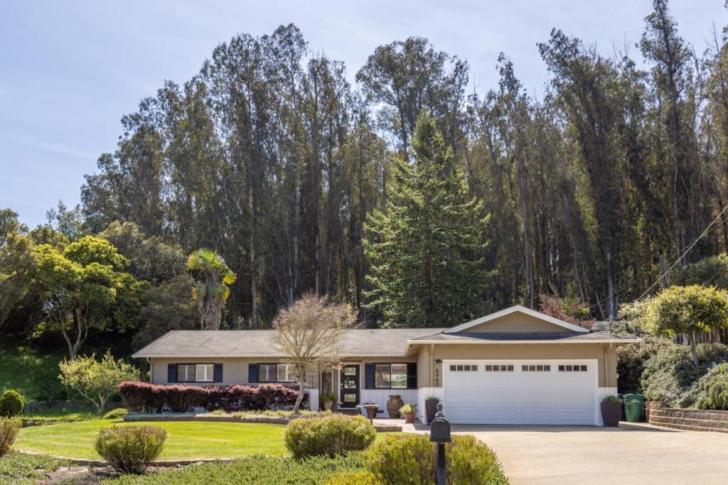 Photo of Listing #ML82001368