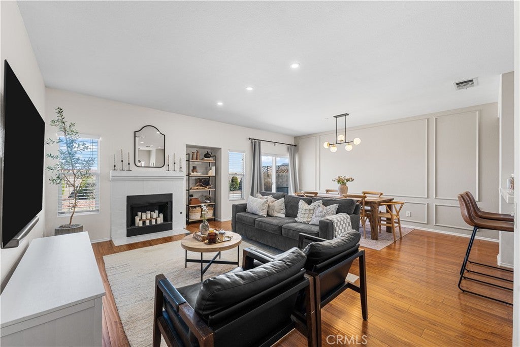 Photo of Listing #SR25075956