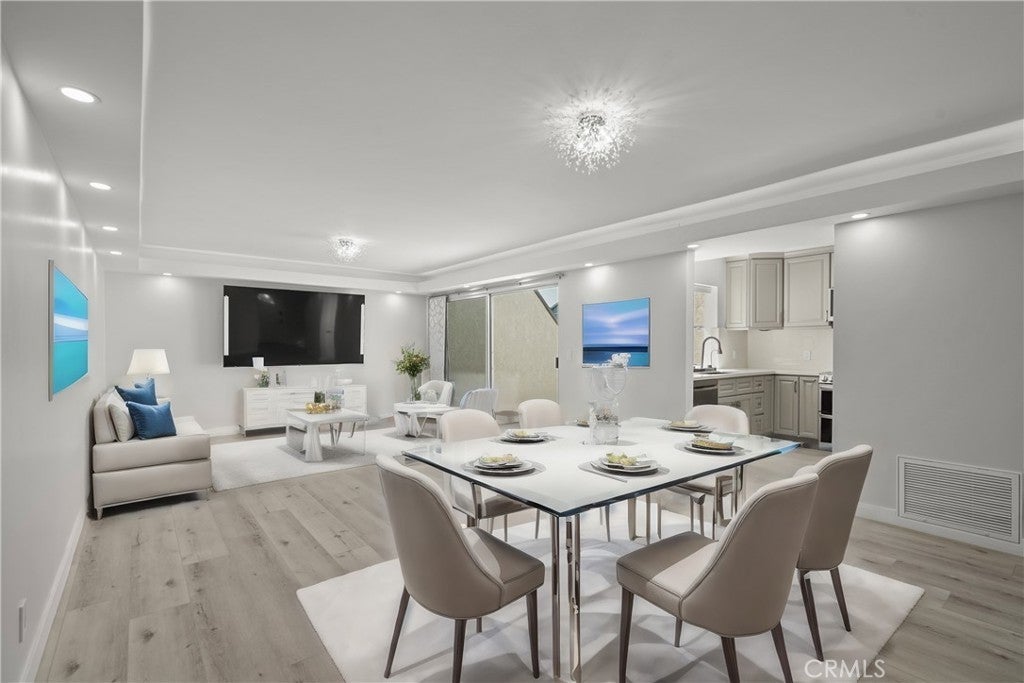 Photo of Listing #SR25076055