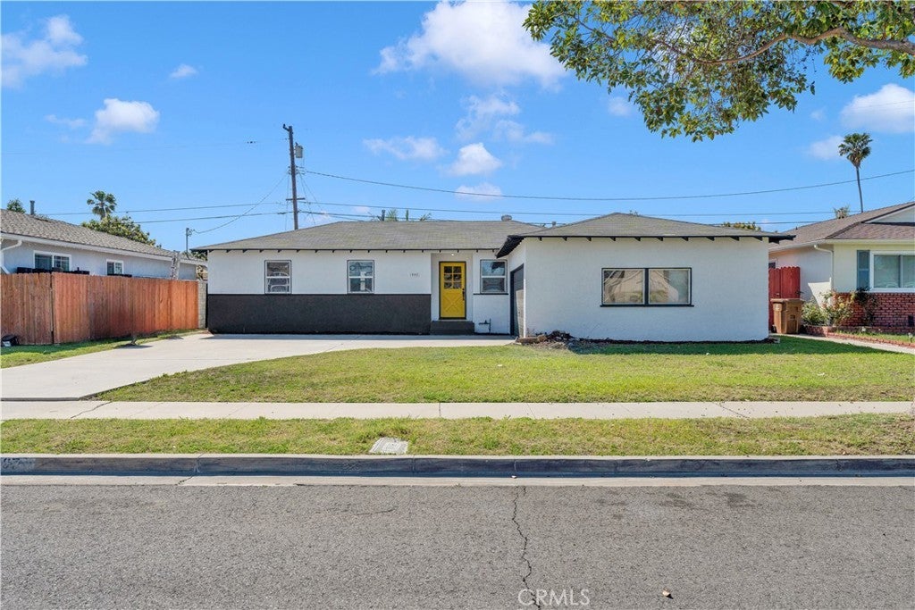 Photo of Listing #IV25076236