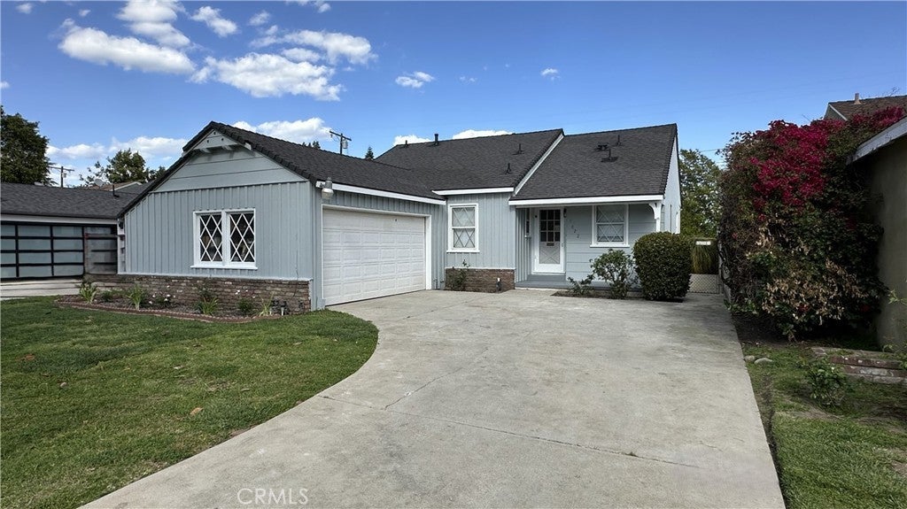 Photo of Listing #SR25075388