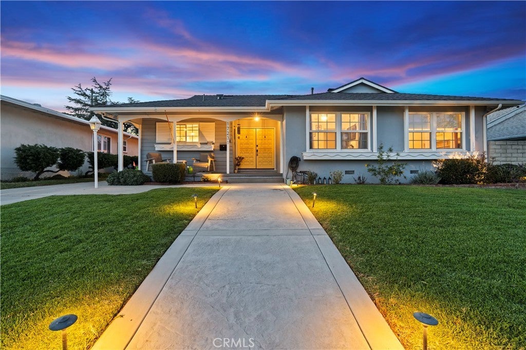 Photo of Listing #SR25076041