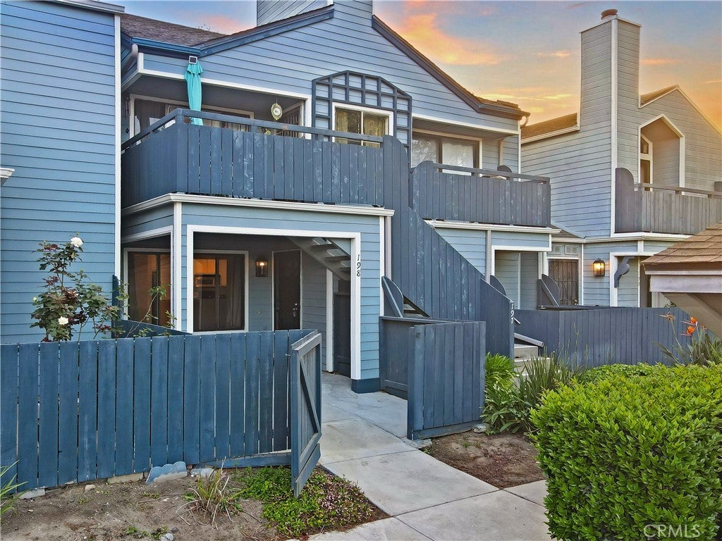 Photo of Listing #DW25076355