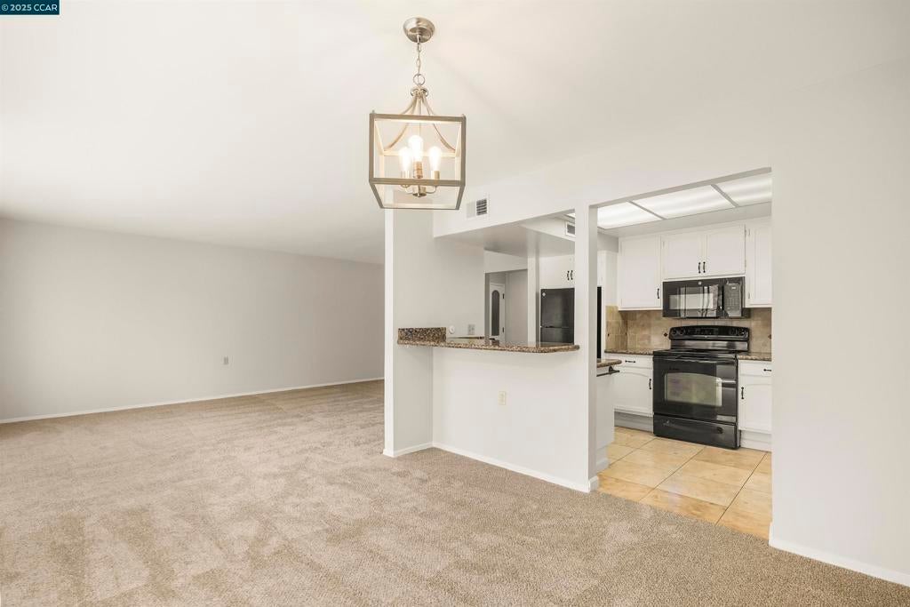 Photo of Listing #41092452