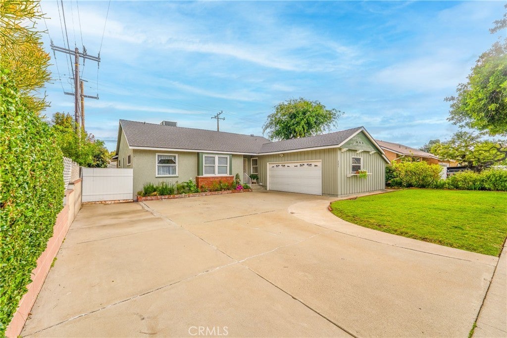 Photo of Listing #DW25073952