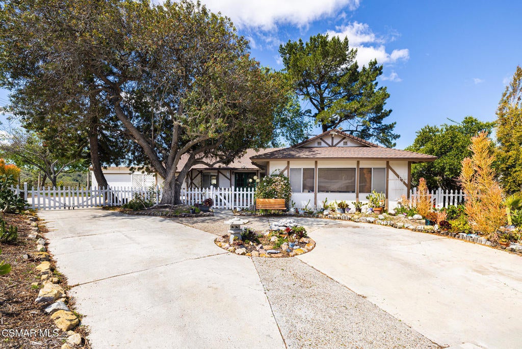 Photo of Listing #225001731