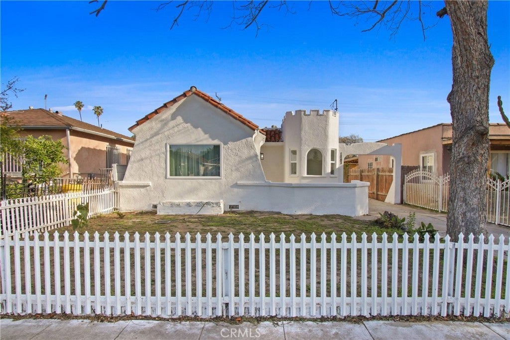 Photo of Listing #DW25077261