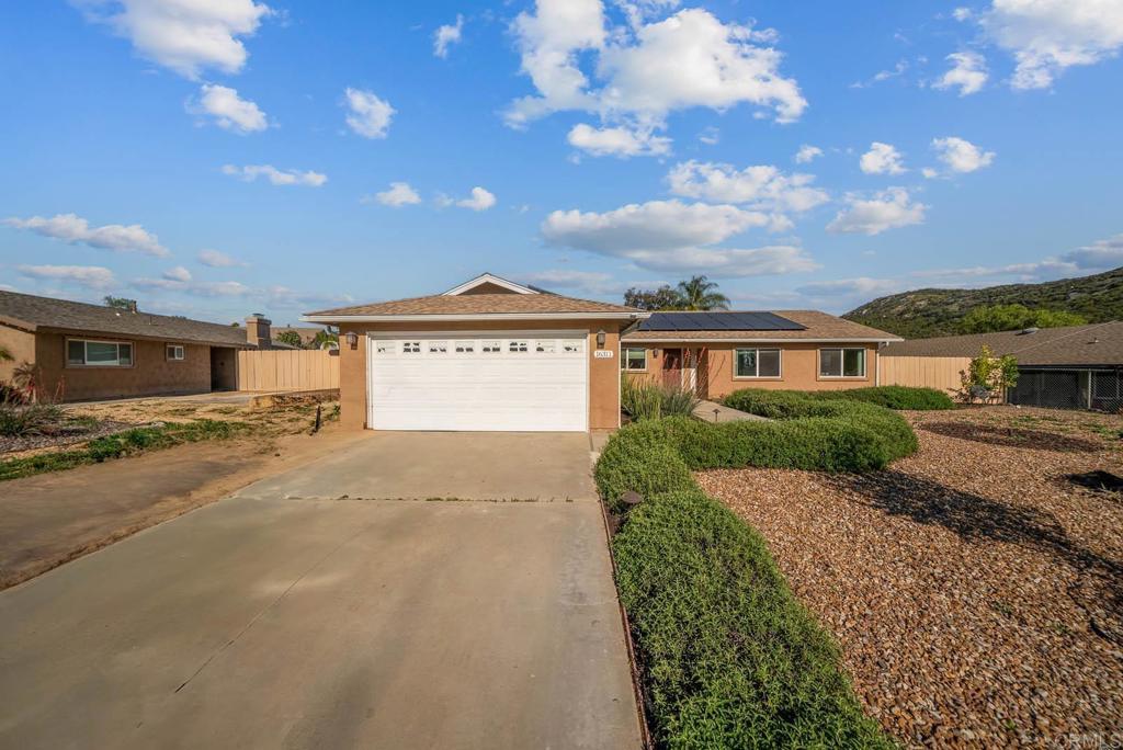 Photo of Listing #PTP2502491