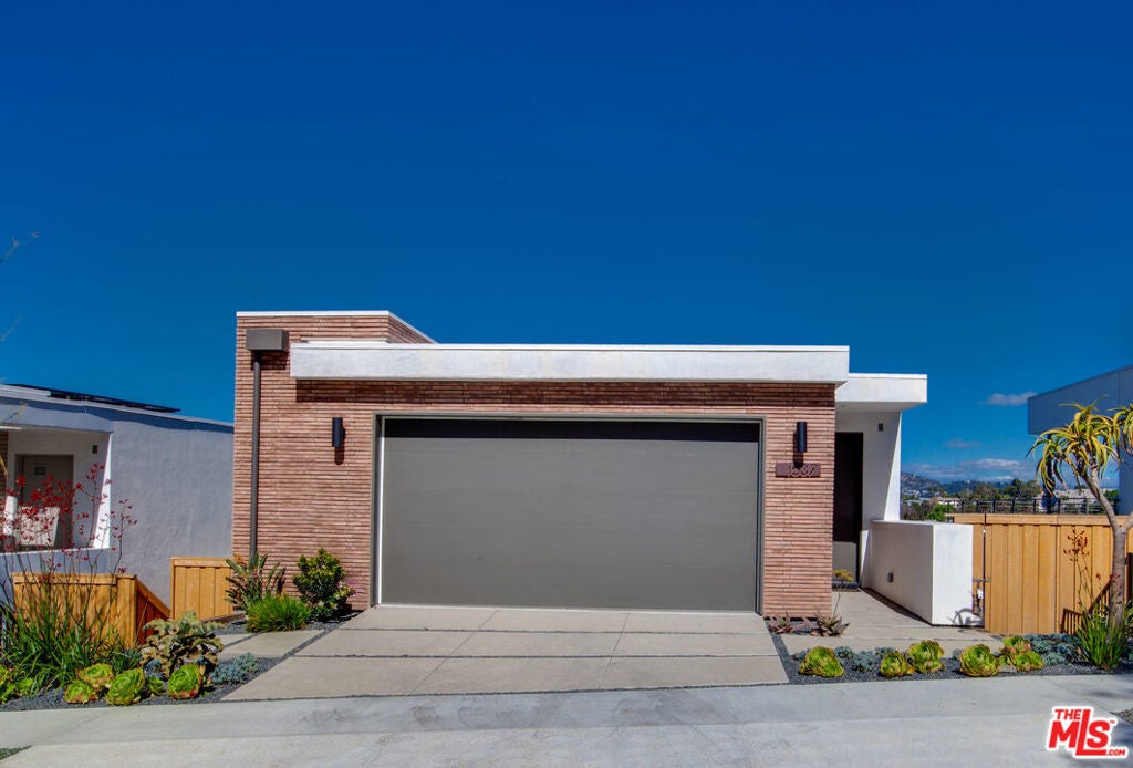 Photo of Listing #25522319