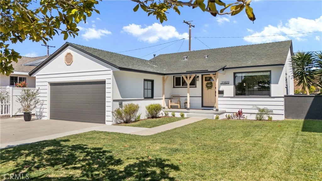 Photo of Listing #PV25066592