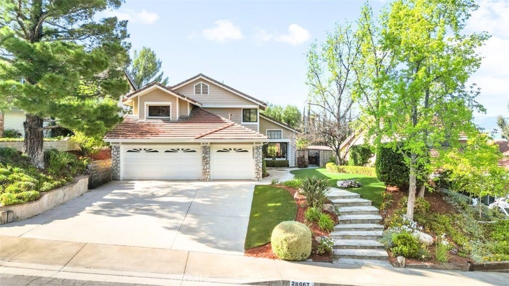 Photo of Listing #SR25076555