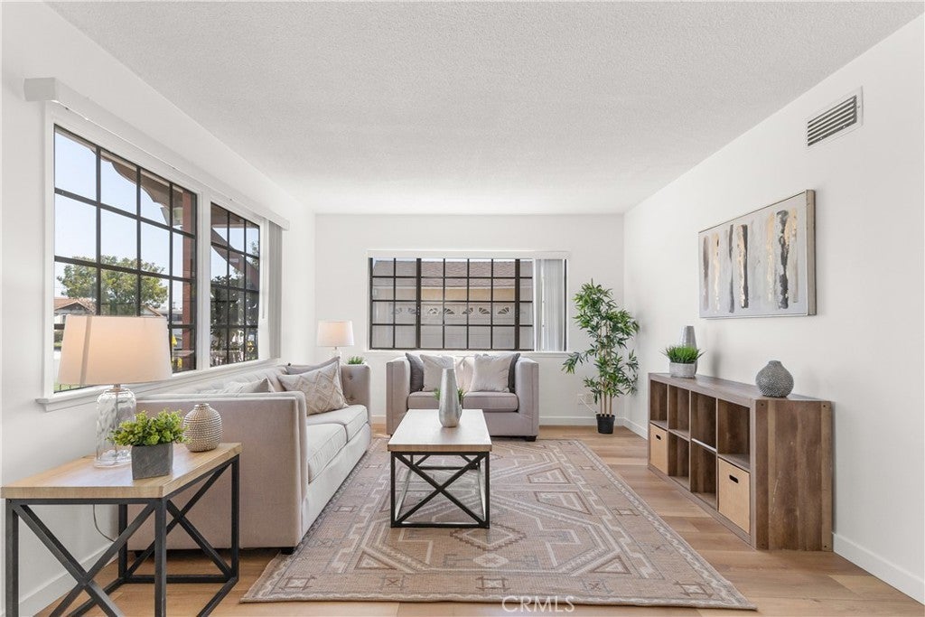 Photo of Listing #PW25076416