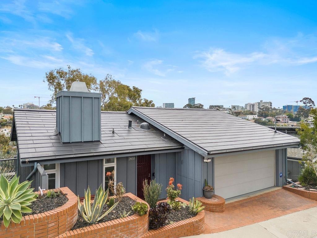 Photo of Listing #PTP2502496