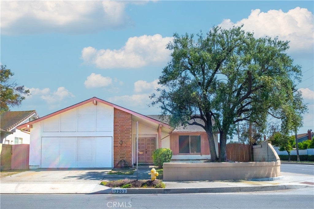 Photo of Listing #DW25077783