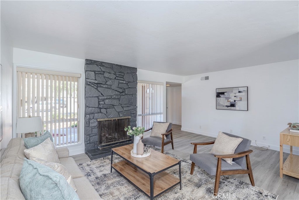 Photo of Listing #OC25067122