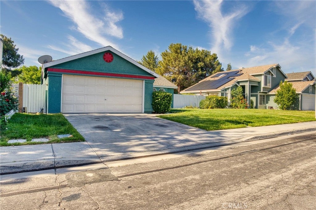 Photo of Listing #SR25077876