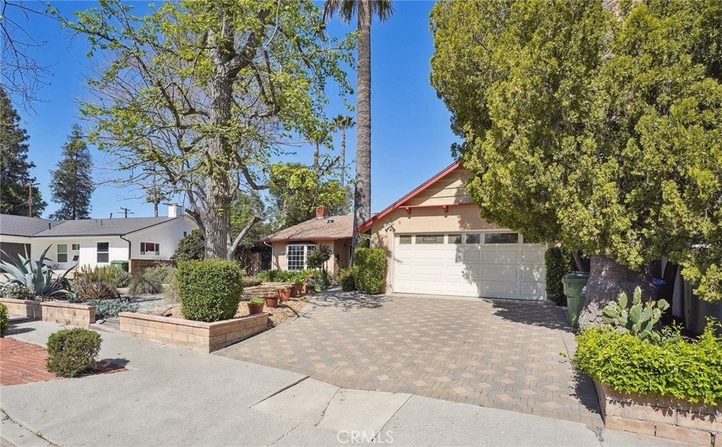 Photo of Listing #SR25070141