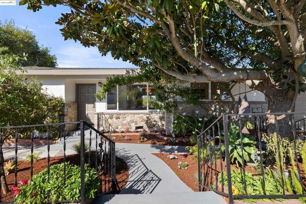 Photo of Listing #41092658