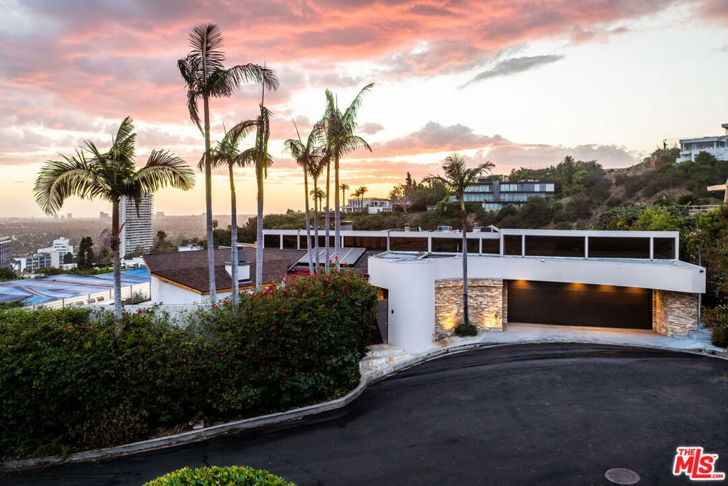 Photo of Listing #25519611