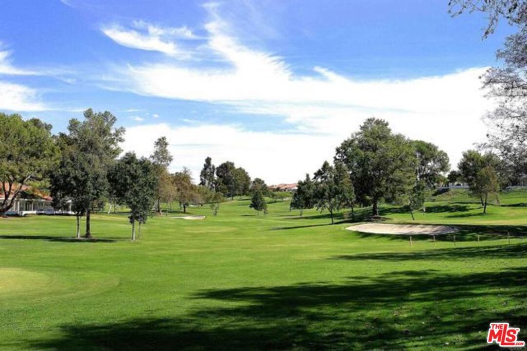 Photo of Listing #25520653