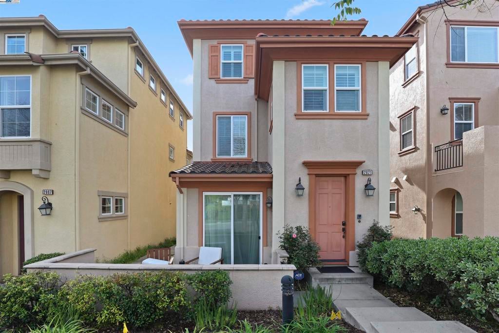 Photo of Listing #41092697