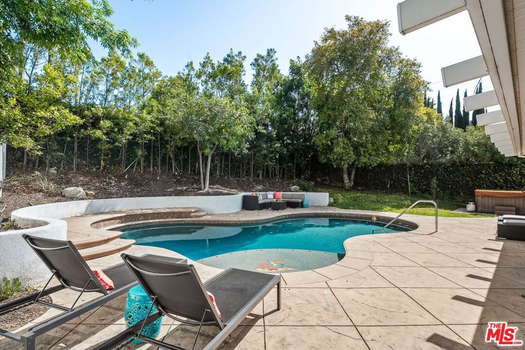 Photo of Listing #25522865