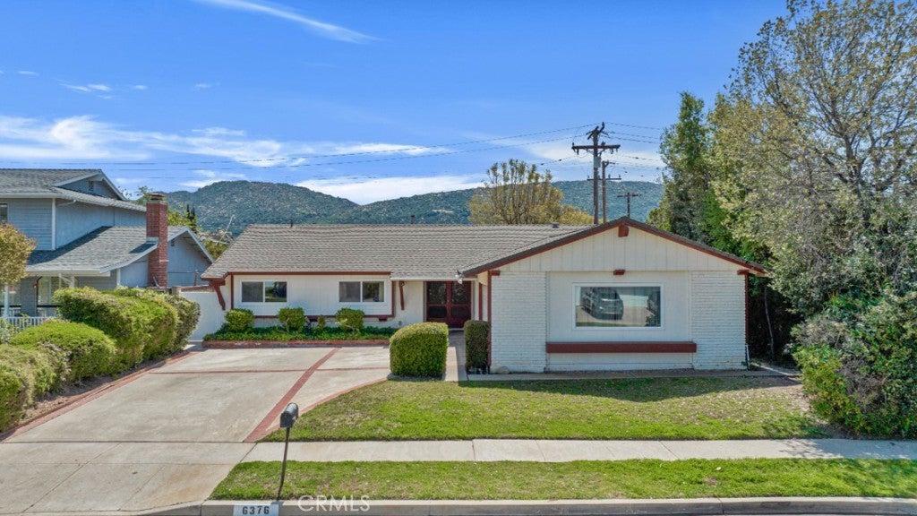 Photo of Listing #SR25077293