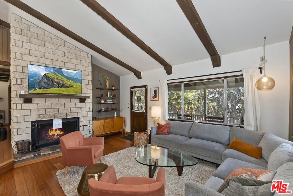 Photo of Listing #25518455