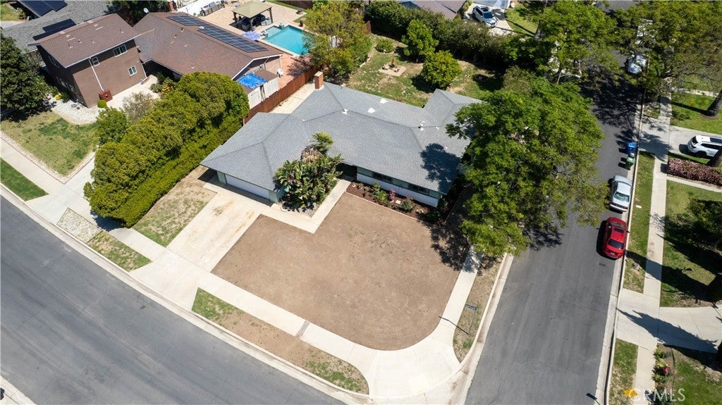 Photo of Listing #SR25078265