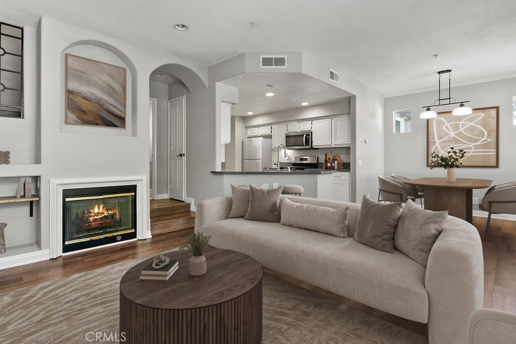 Photo of Listing #NP25073517